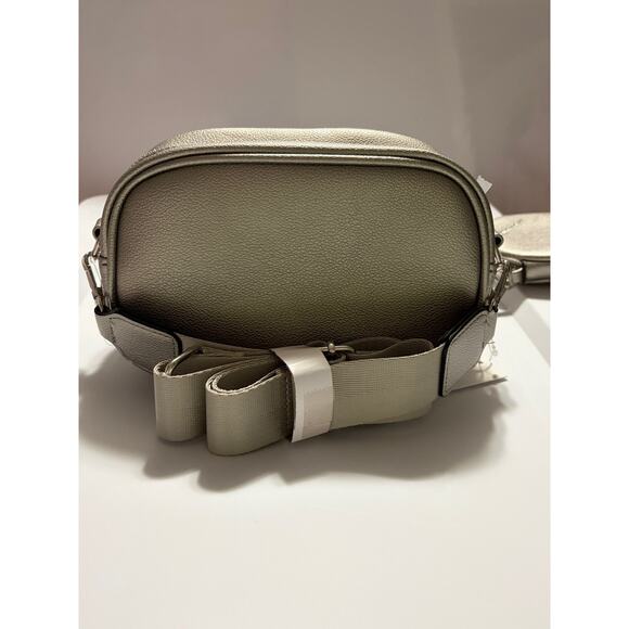 CXL by Christian Lacroix Eve Pebble Camera Bag Pewter Silver NWT w/ Mini Pouch - Picture 3 of 13
